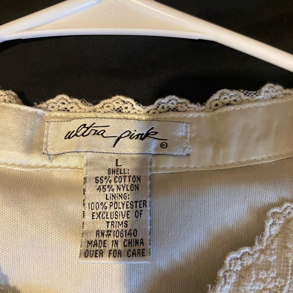 Women's Top - Picture 2 of 2